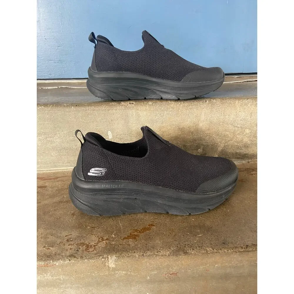 Skechers DLux Walker Relaxed Fit black knit upper sneaker
